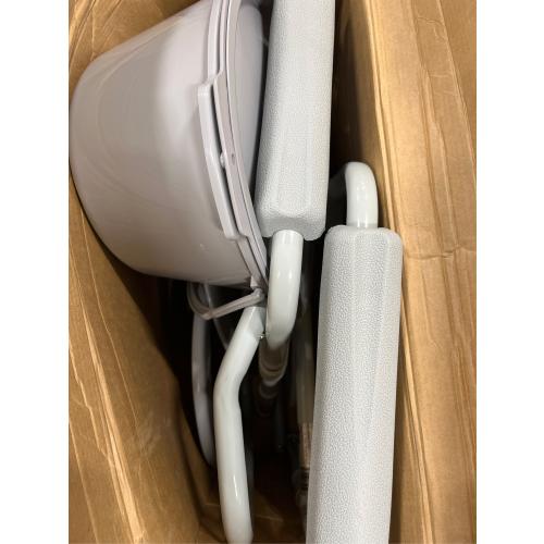 Drive Medical 22.5-Inches 7.5-Quarts Adjustable Bedside Commode