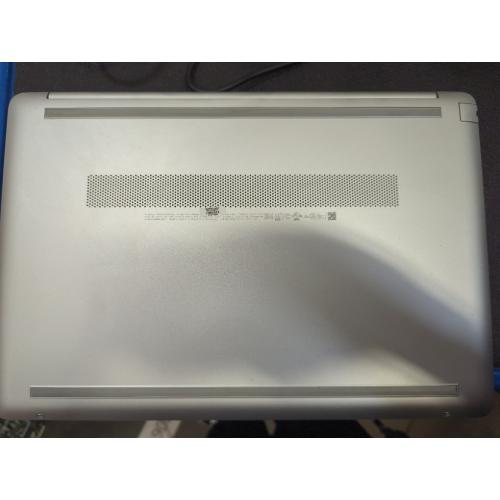 HP Notebook - 15-dw0011ds With Charger