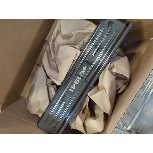 1PCS Door Sill Protector for Jeep Wrangler JL JLU 2018-2025 2026 & Gladiator JT 2020-2025 2026 Accessories Stainless Steel 2-Door Car Pedal Kick Protection (Black Brushed)