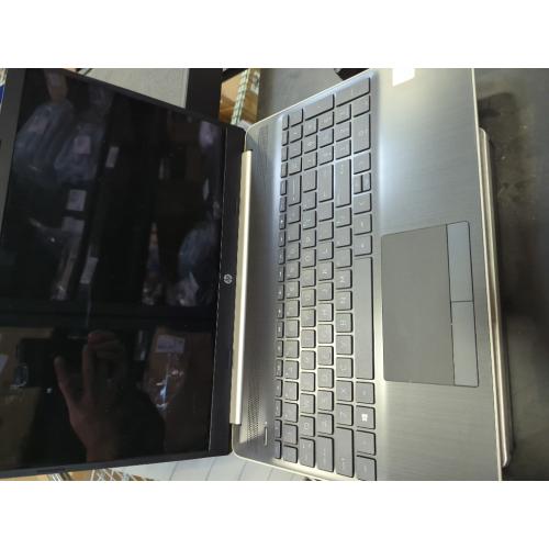 HP Notebook - 15-dw0011ds With Charger