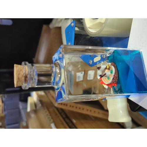 Honsheng Unsinkable Boat One Thousand Pirate Ship Piece Model Sunny Toys in a Bottle Box Acrylic Cruise Ship Fluid Drift Paperweight Desk for Decoration Boys Girls Gifts