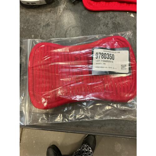 All-Clad Textiles Deluxe Heat and Stain Resistant Pot Holder. Silicone Treated Heavyweight 100-Percent Cotton Twill Hot Pad, Machine Washable, 6-inches by 10-inches, Chili Red