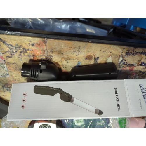 Vacuum, -0.4Kpa Strong Suction B UG Vacuum Catcher, Long Handle Vacuum Cleaner B UG Catcher with LED Light, B UG Trap for Spiders Insects Wasps Bees Mosquitos