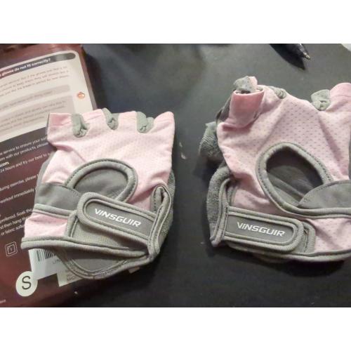 Size S VINSGUIR Workout Gloves for Women and Men, Breathable Weight Lifting Gloves for Gym Exercise, Fitness, Training, and Cycling, with Excellent Grip and Cushion Pads