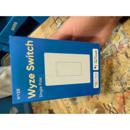 WYZE Smart 15 Amp Programmable Touch and Push Button Light Switch, White (1-Pack)