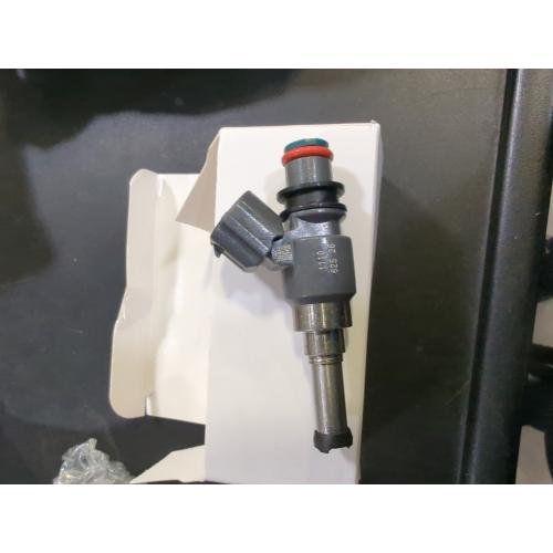 4-hole Automobile fuel injector nozzle OEM 8GC-13761-00-00 for Yamaha motorcycle