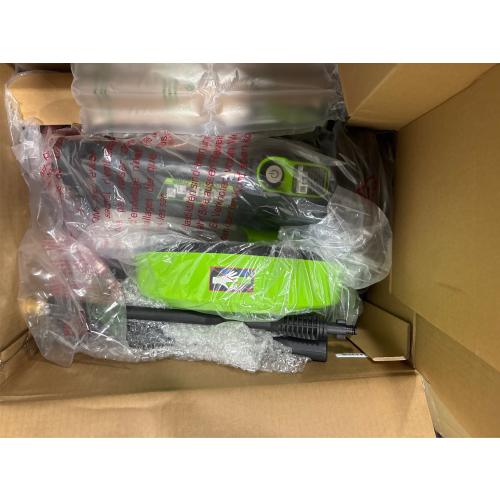 Greenworks 1900-PSI 1.2-GPM Cold Water Electric Pressure washer with 4 Spray Tips and Surface Cleaner