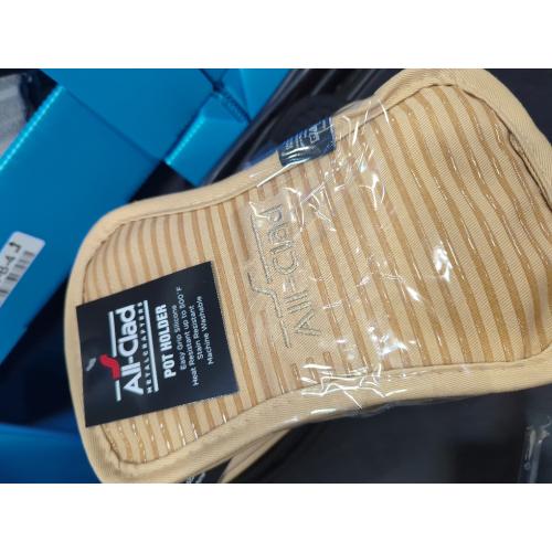 All-Clad Silicone Pot Holder in Cappuccino 2 pack