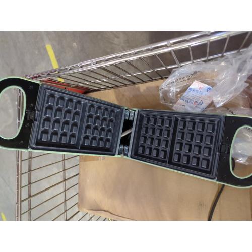 Aroma Swap & Flip Waffle Maker, New