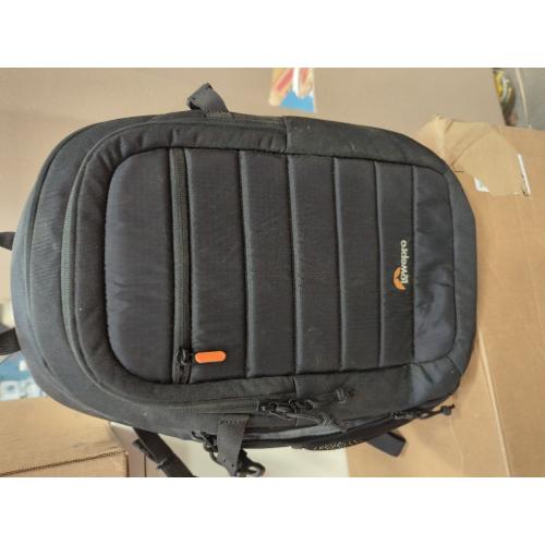 Lowepro Tahoe BP 150, Camera Bag, Lightweight Compact Camera Backpack for Cameras, CSC, DJI Spark Drone, Black, 27.5 x 21.7 x 40.3 cm, Medium LP36892-PWW