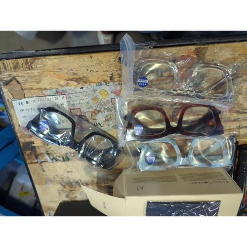 CCVOO 2.0 Reading Glasses for Women, Stylish Eyeglasses, Blue Light Readers for Women, Computer Eye Glasses, Cheaters