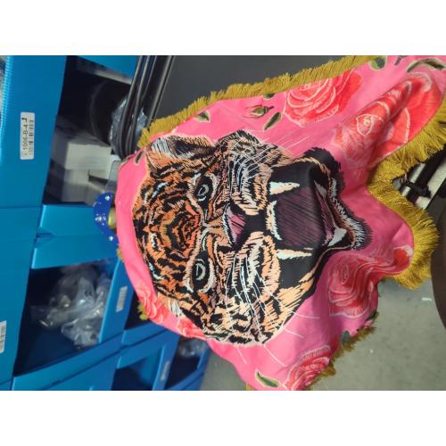 Tiger Floral Velvet Decorative Throw Pillow Cover 18x18 In Pink Pillow Covers Flower Animal Print Tiger Cushion Cover with Tassels Modern Decor Square Pillowcase for Sofa Couch Bedroom Living Room