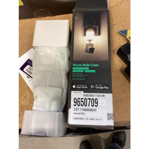 Bulb Cam Plug-In, 2K Wireless HD Security Camera Outdoor Indoor Full Color Day and Night, Dimmable LED Bulb