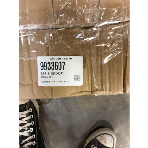 AMOR PRESENT 2.9Ft Christmas Nutcracker Figure, Large Shiny Wooden Nutcracker for Christmas Tree Front Door Hotel Decorations