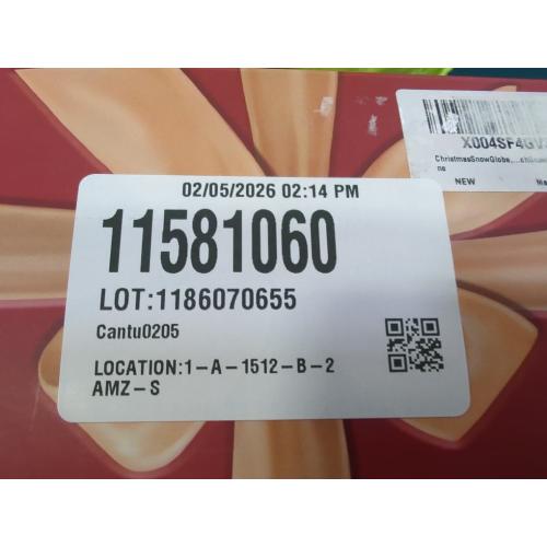 Christmas Snow Globe, Christmas Lantern Room Decor for Indoor Use, USB-Powered/Battery-Operated Glowing Water Lantern, Ideal for Holiday Decorations and Gift Giving