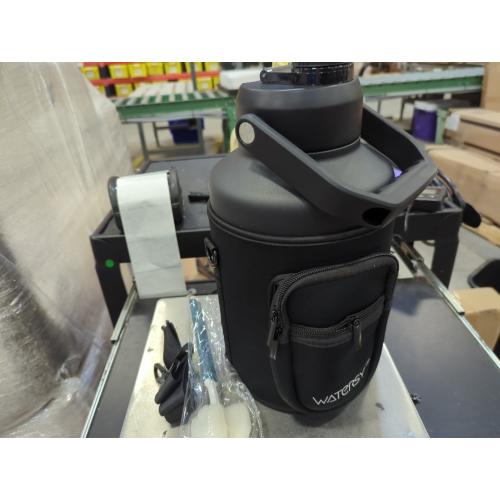 WATERSY 1 Gallon Water Bottle Insulated(Cold for 48 Hrs),BPA Free&Leak Proof,128oz Stainless Steel Water Jug with Handle for Gym,Hiking,Camping&Travel,Black Large Thermo