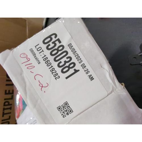 12V 200A Remote intelligent  remote control Switch for Car Truck Boat RV Auto, Anti Theft Battery Cut Shut Off Switch with 2 Wireless Remote Control.