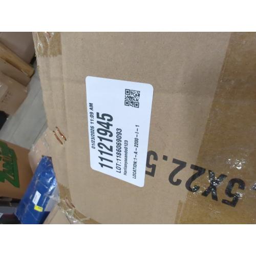 Berverra 6pcs Gold Stanchions and Red Velvet Ropes 4pcs, Red Carpet Ropes and Poles, Red Carpet Divider Stands Party Decorations, Gold Stanchions Queue Barrier Reception with Fillable Plastic Base