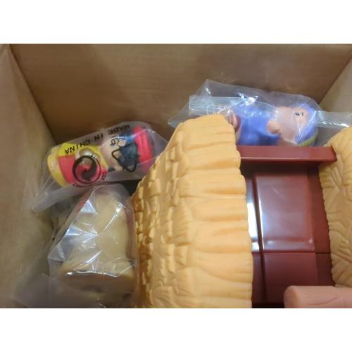 Fisher-Price Little People Toddler Toy Christmas Story Nativity Playset with Light & Music for Preschool Pretend Play Kids Ages 1  Years