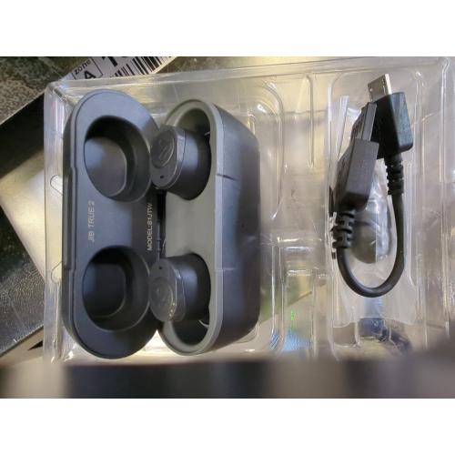 Damage box, Skullcandy Jib True 2 Wireless Earbuds, Bluetooth Headphones, Up to 33 Hours Battery with Charging Case, Noise Isolating Fit, Sweat and Water Resistant, Microphone for iPhone Android - True Black