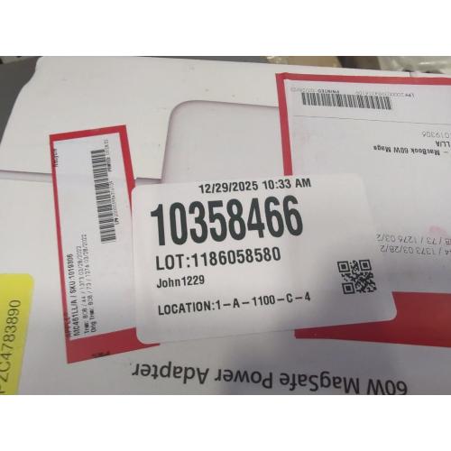 Apple 60W MagSafe Power Adapter (for previous generation 13.3-inch MacBook and 13-inch MacBook Pro)