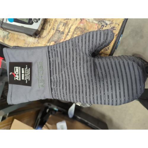 Pack of 2, All-Clad Silicone Oven Mitts: Heat Resistant up to 500 Degrees - 100% Cotton & Silicone, 14x7 Oven Mitt for Kitchen and Barbeque, 2-Pack, Pewter