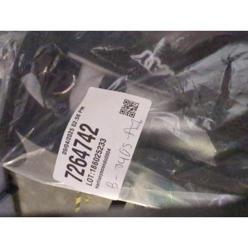 Findway Golf Stand Bag, Small Golf Bag for The Driving Range, Par 3 and Executive Courses, Lightweight Golf Club Carry Bag with Ball Holder and Pockets for Men Women