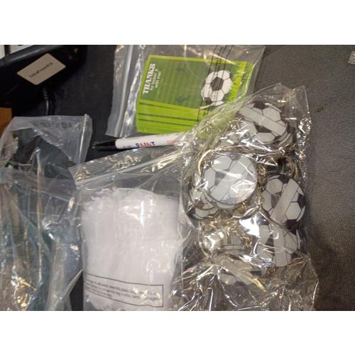 SUNNYCLUE 30 Sets Soccer Keychain Bulk Sports Keychain Party Favors with 30Pcs Thank You Cards 30Pcs Gift Bags Sports Key Chain Acrylic Soccer Ball Key Chains for Wedding Birthday Party Souvenirs