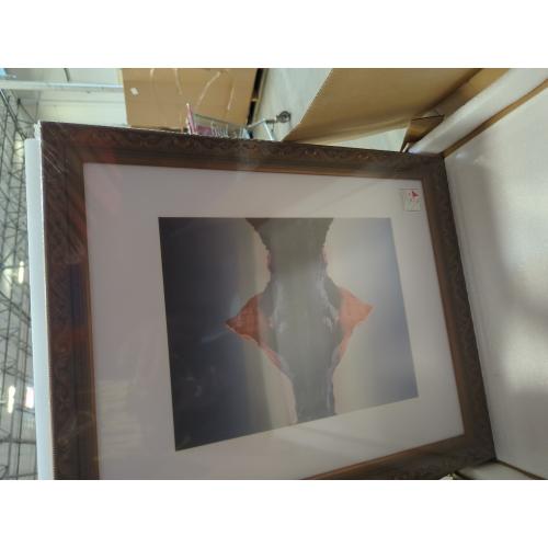 16 x 20 Inch Antique Gold Picture Frame Matted to Display a 11 x 14 Inch Photo