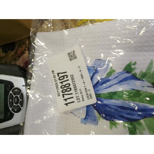 Chinoiserie Christmas Tree Hand Towels, Blue and White Porcelain - 16x24 Inch, Bathroom and Kitchen Decor