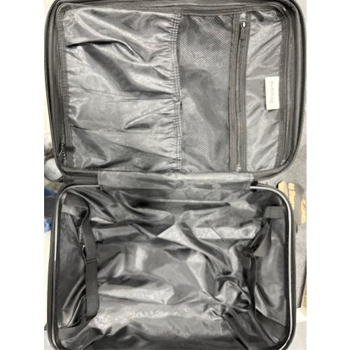 Britbag Drayton  Hardside Spinner  Luggage (Little Damaged, see the Picture)