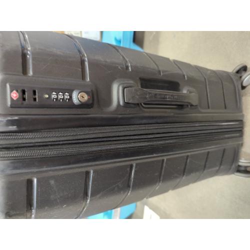 Samsonite Freeform Large Checked Luggage with Dual 360° Spinner Wheels - TSA Lock, Airline-Approved - Lightweight Durable Polypropylene Expandable Hardshell - Black