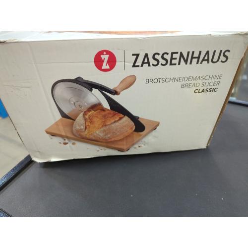 Zassenhaus Original Classic Adjustable Bread Slicer for Uniform Slices - Bread Slicer for Homemade Bread - 18/8 Stainless Steel Blade Sourdough Cutter - Black, 11.75 x 8