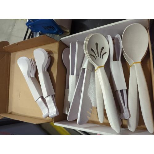 22 PCS Spoons and Kitchen Tongs Reusable Plastic