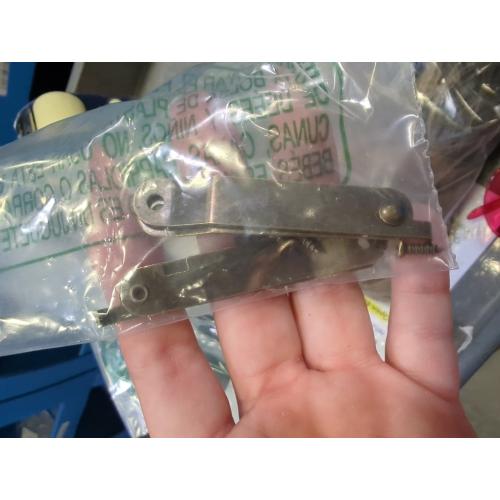 dophee 2Pcs Bronze Folding Lid Support Stay Hinges, 4.41x 2.64x 0.43