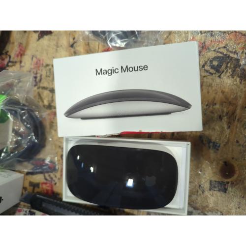 Apple Magic Mouse ​​​​​​​ (Wireless, Rechargable) - Black Multi-Touch Surface (Renewed)