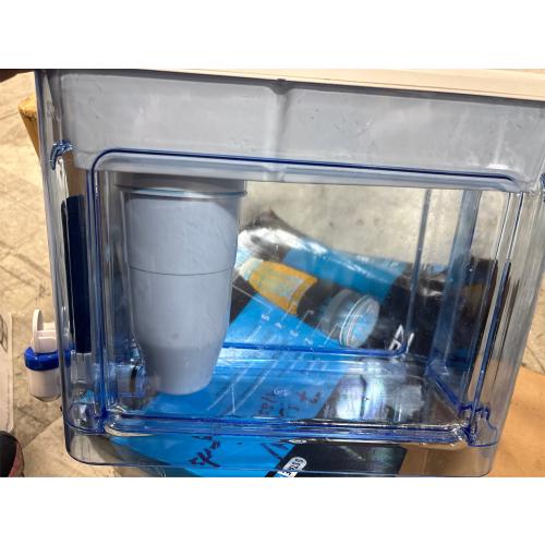 ZeroWater Ready-Read 32 cups Blue/White Water Filtration Dispenser ( missing part see the picture)