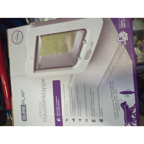 SureFlap - Sure Petcare Microchip Cat Flap, White, Scans Pet's ID on Entry, Check Your Cat's Size,Flap Opening is 4 3/4” (H) by 5 5/8” (W)