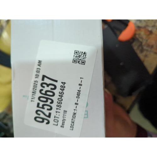 Zak Designs Star Wars The Mandalorian Water Bottle For School or Travel, 25 oz Durable Plastic Water Bottle With Straw, Handle, and Leak-Proof, Pop-Up Spout Cover (Grogu/The Child)