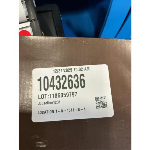 Pendleton 24 in. Wall Mounted Single Towel Bar in Polished Nickel