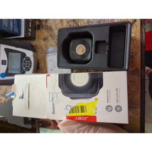 Joby Beamo LED Light for Smartphone and Mirrorless Camera - Compact, Wireless Charging, Bluetooth, Waterproof, for Vlogging, Photo and Video Content Creation