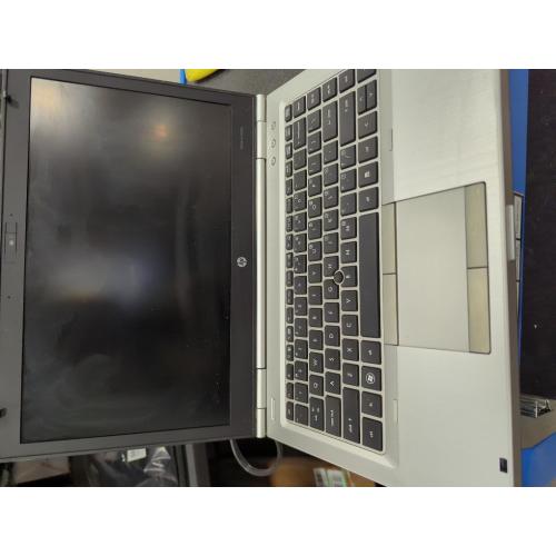 HP EliteBook 8460P 14-inch Notebook PC With Charger