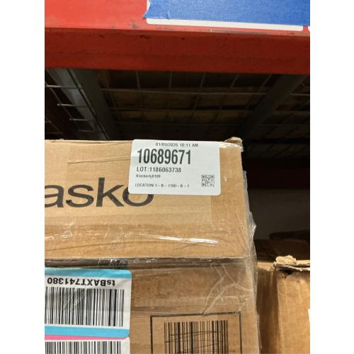 Lasko 150 sq ft Electric Ceramic Tower Heater