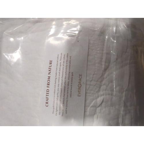 EVERGRACE 100% Cotton Paisley Quilt Set, Oversized King 3 Piece Set – Prewashed Lightweight Bedspread with 2 Shams, Soft & Breathable Matelasse Coverlet for All-Season Comfort, Bright White