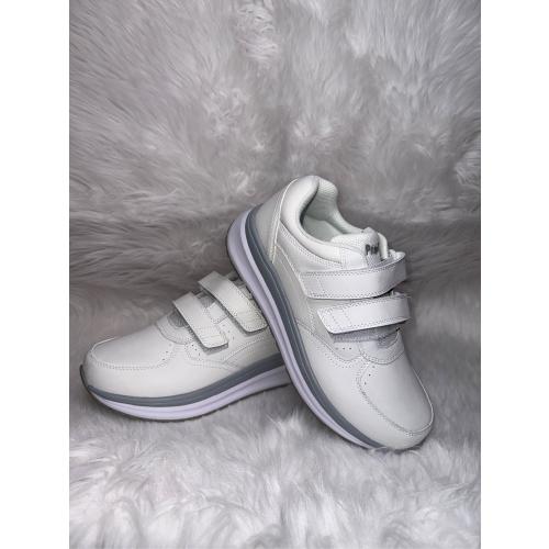 Propet Men's Ultima Strap Sneakers - White - size 8 .