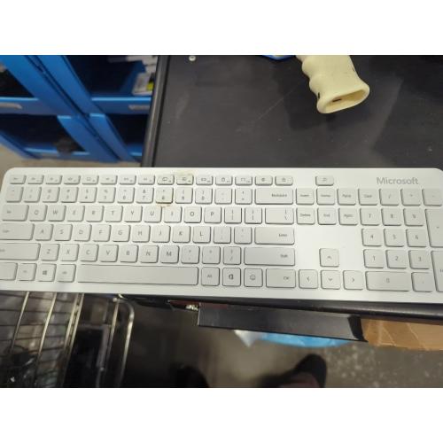 Microsoft - Bluetooth Keyboard and Mouse Bundle - Glacier