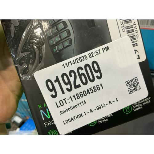 Razer Naga V2 HyperSpeed Wireless MMO Gaming Mouse: 19 Programmable Buttons - HyperScroll Technology - Focus Pro 30K Optical Sensor - Mechanical Mouse Switches Gen-2 - Up to 400 Hr Battery Life