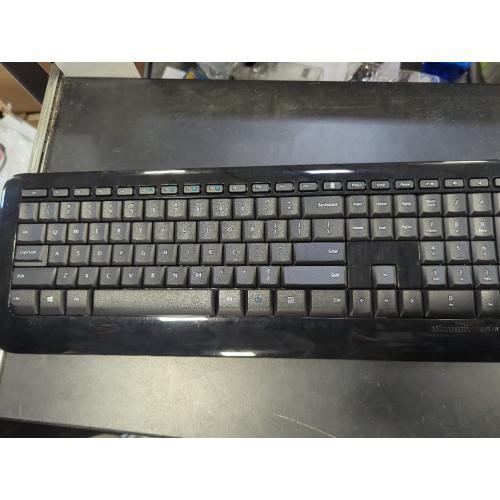 Microsoft Wireless Desktop 850 with AES ) - Black. Wireless Keyboard . Snap-In USB Transciever. Right/Left Hand Use Mouse