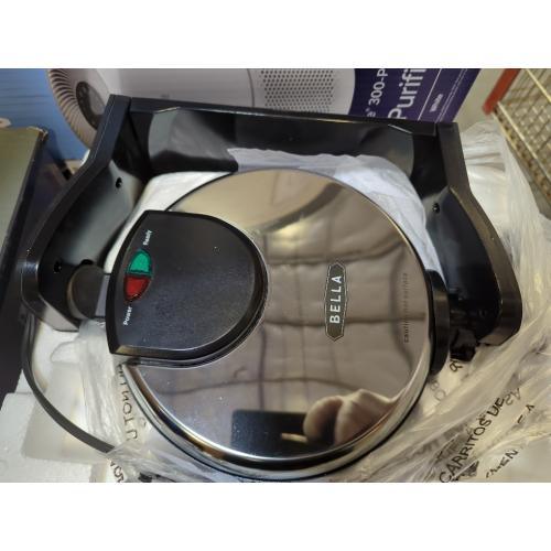 Bella - Nonstick Rotating Belgian Waffle Maker - Stainless Steel