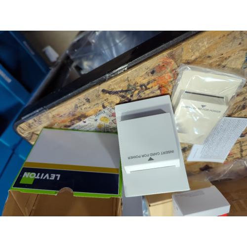 Leviton 120-277V Hospitality Key Card Switch with Color Change Kit, HKSWP-DX